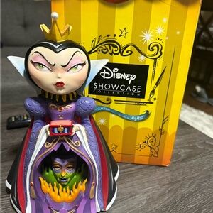 Disney Showcase Evil Queen with Magic Mirror Figurine